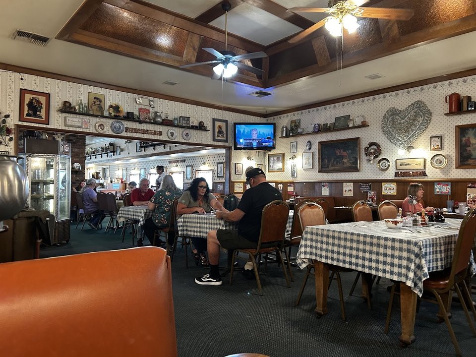 Casual dining tables in a homey American restaurant.